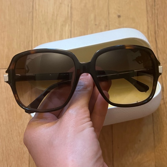 Chloé Brown Sunglasses - Picture 2 of 5